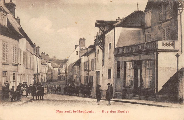 Cpa 60 Nanteuil Le Haudouin Rue Des Ecoles