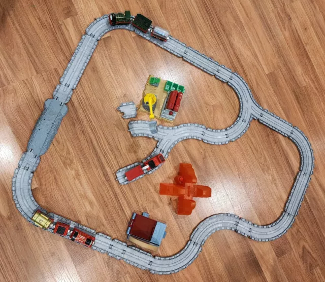 2002 Thomas & Friends TrackMaster Emily, James ,Hose cart and 5 cargo carts.