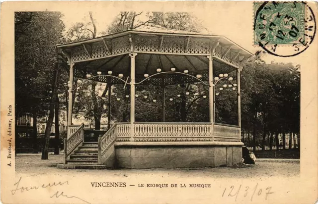 CPA AK VINCENNES Le kiosk de la Musique (672270)