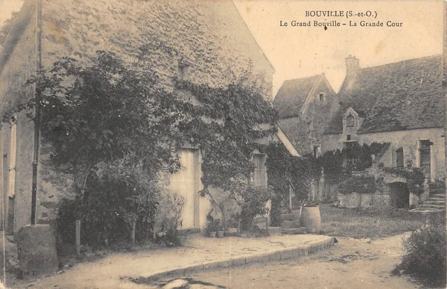 CPA 91 BOUVILLE / LE GRAND BOUVILLE / LA GRANDE COUR / cliché rare