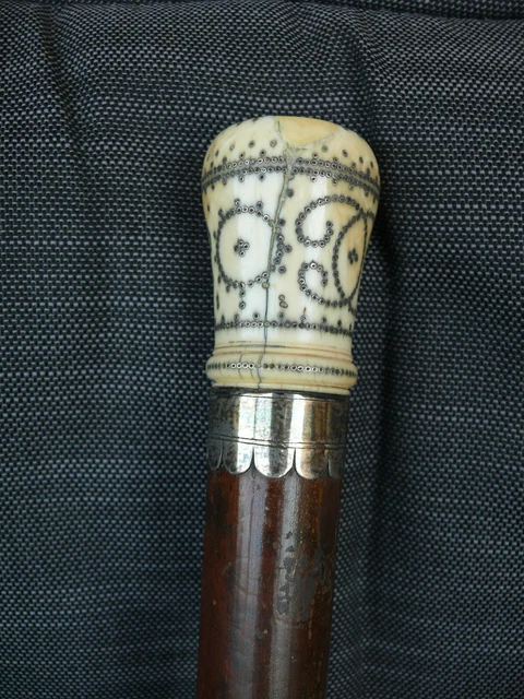 ANCIENNE CANNE BÂTON de marche en bois avec poignée en laiton pour