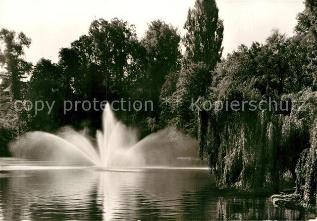 42959415 LANDAU PFALZ Springbrunnen Ostpark Weiher Landau in der Pfalz