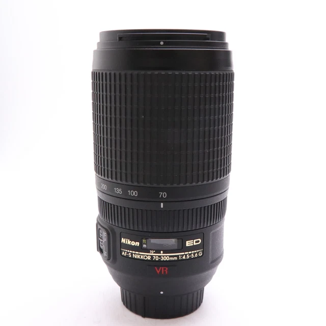 Nikon AF-S VR Zoom-Nikkor 70-300mm F/4.5-5.6G IF-ED #227