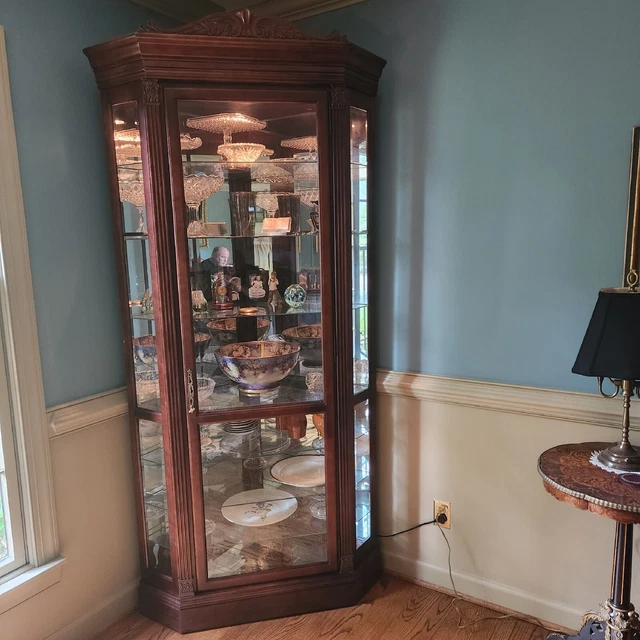Howard Miller Embassy 2 - Large Corner Curio Cabinet Lights Mirror Back Quality