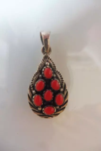 Belle, vieux Pendentif de Chaîne, En Argent Avec Corail