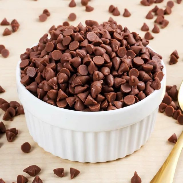 Mixed Chocolate Chips Dark, Milk and White Ideal for Baking and garnishing Cakes