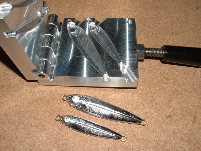 LakeShore Molds Saltwater Jigging Spoon Mold - Aluminum CNC Machined With Fish Scale Texture
