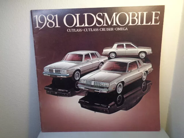 Vintage 1981 Oldsmobile Sales Brochure / Catalog Mint Condition