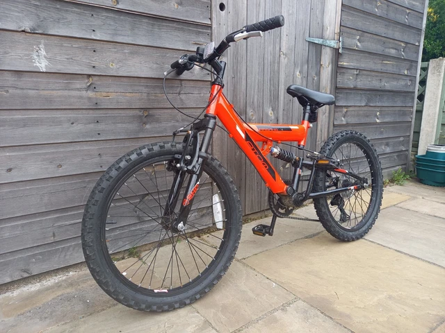20inch piranha atom unisex bike bike red