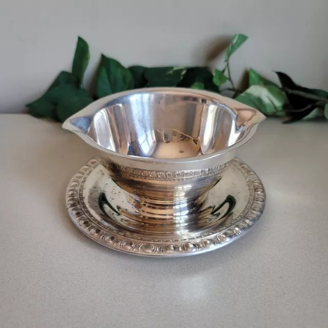 VTG Rogers Bros Silver Plate Gravy Boat #1713 w attached Tray C-PICS 4 CONDITION