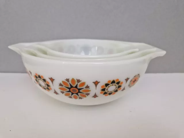 VINTAGE PYREX ~TOLEDO~  set of 3 cinderella mixing bowls