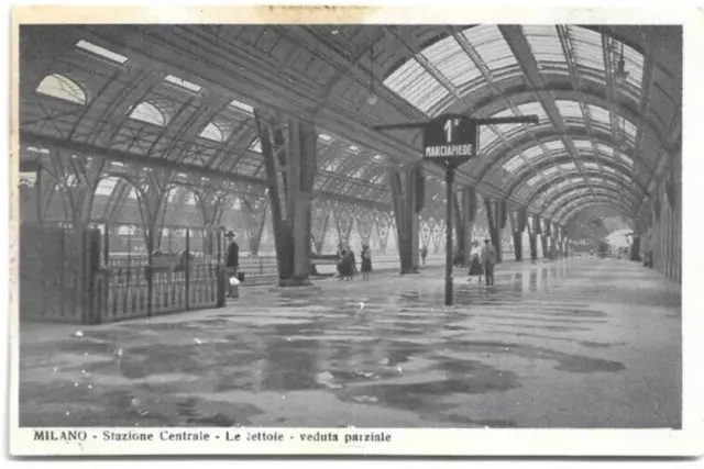 Cartolina Di Milano ,Stazione Centrale - Le Tettoie - Veduta Parziale 2