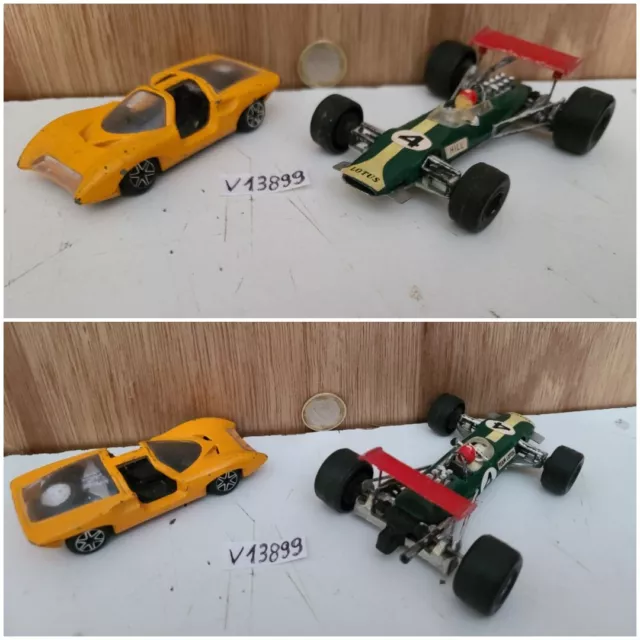 (27) très joli lot de 2 petites voitures de courses politoys  Lotus / Ferrari