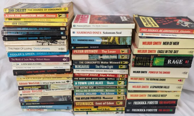 50+ Vintage Thriller/Crime Paperback Books Joblot Bundle Display Pan Fontana Etc