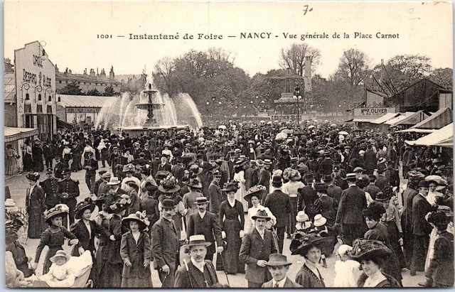 54 NANCY - la foire sur la place carnot.