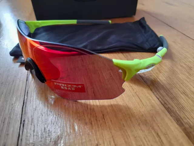 BNIB Oakley EV Zero with FREE POSTAGE