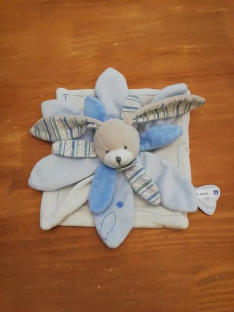 O Doudou Et Compagnie Lapin Plat Célestin Blanc Rayé Bleu Pétales Poisson