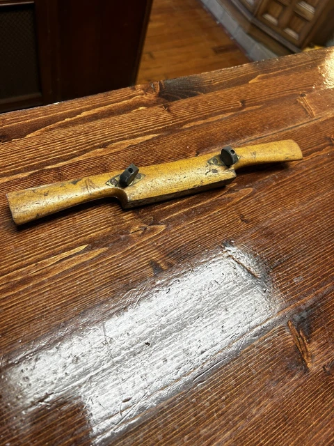 VINTAGE WOODEN ADJUSTABLE SPOKE SHAVE WITH  2-7/8" BLADE. See Pictures