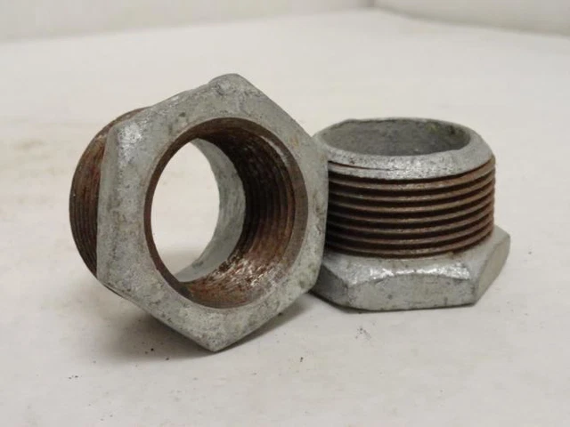 208595 Old-Stock; Industry-Std 5P888 Lot-2; Hex Bushing 1-1/4 x 1NPT