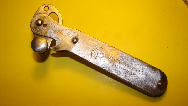 Ouvre-boîte Et Décapsuleur TITAN – Manuel – Vintage Années 60 – Bois