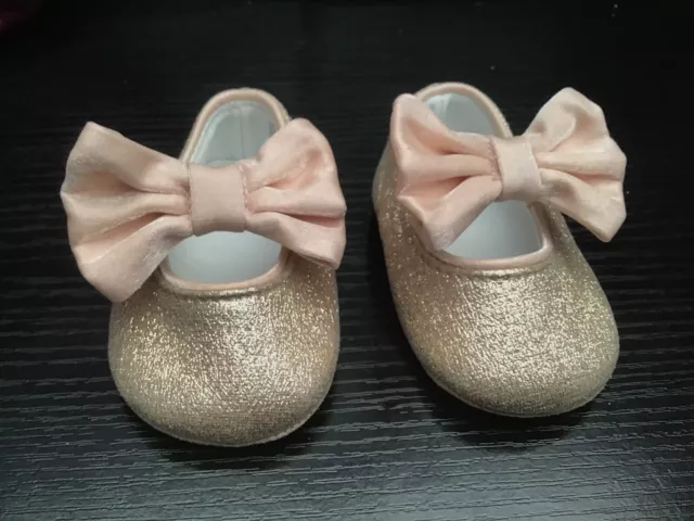 Monsoon Baby Girl Pram Shoes Size Uk 0 - 3 Months - Virtually New