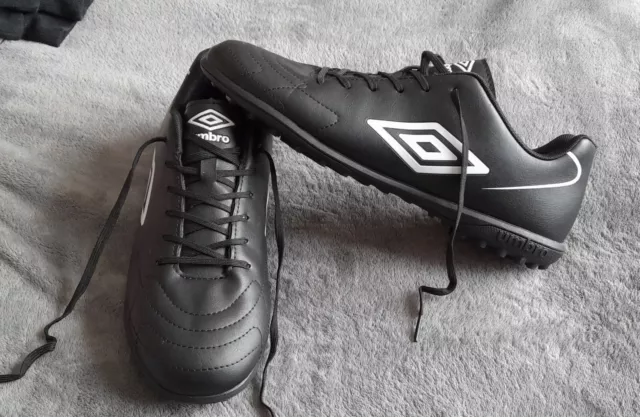 NEW Mens Black Umbro Astro Turf Football Boots Trainers Size 9