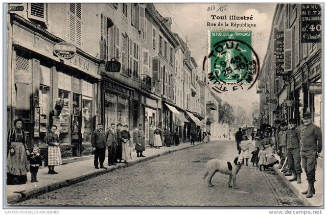 54 TOUL - la rue de la republique