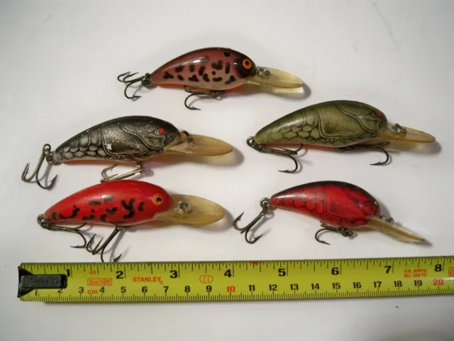 VINTAGE BOMBER LURES - Screw Tail - Bomber Model A Lure - 5 Total