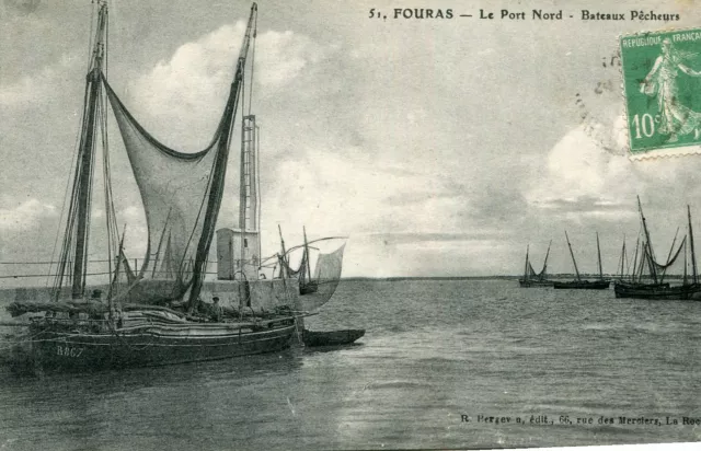 Carte FOURAS LES BAINS Le Port Nord Bateaux Pêcheurs