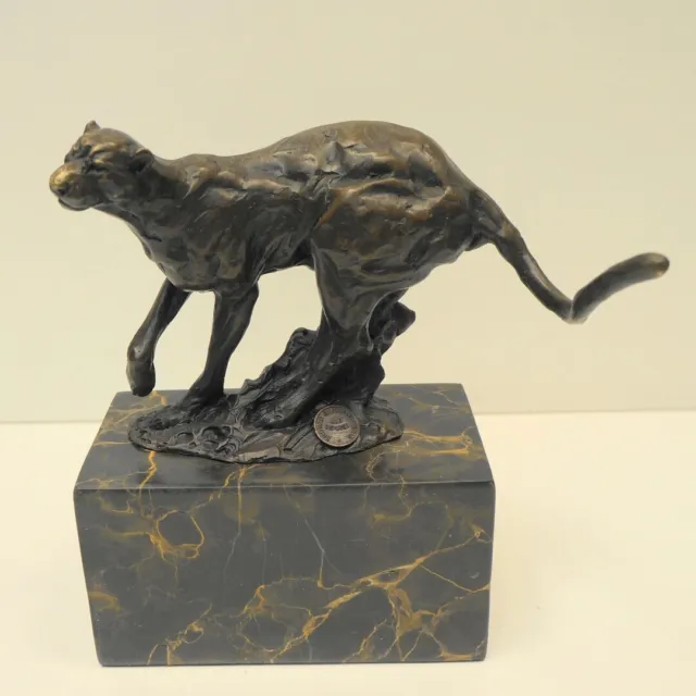 Estatua Cheetah Fauna Art Deco Estilo Art Nouveau Estilo Bronce sólido Firmado