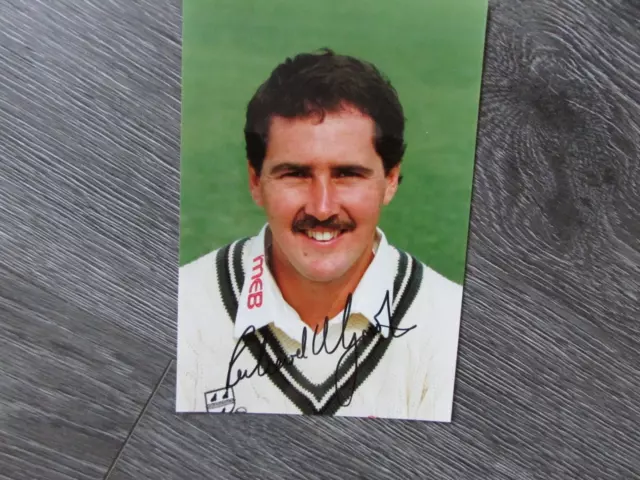 Richard illingworth England & Yorkshire Cricket Player Genuine Hand Signed Photo