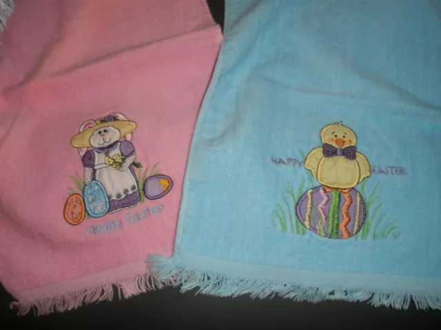 Lot of 2 Easter Fringe Ends Hand Towels Blue & Pink EUC (SU61A)