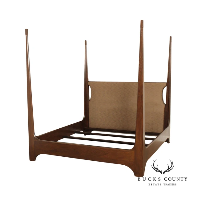 High Quality Modern Style Sculpted King Size Poster Bed