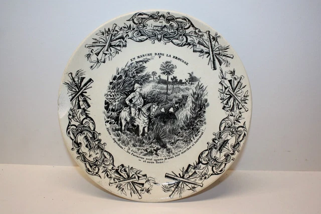 Lot De 2 Assiettes Parlantes Humoristiques Choisy Leroy – Terre De Fer Militaire – Début XXe – 19.5cm
