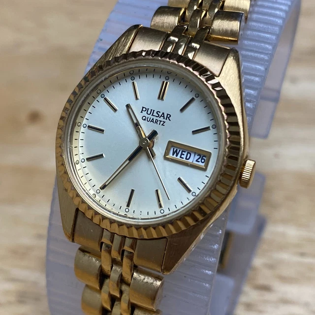 Pulsar quartz watch store