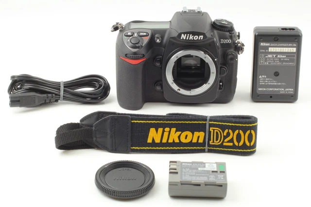 Near MINT++ 5719 Shots Nikon D200 10.2 MP CCD Digital SLR Camera Body From JAPAN
