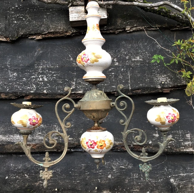 Vintage Hängelampe, französisch.  Messing & Keramik, 3 Arm.  neu verdrahtet werden