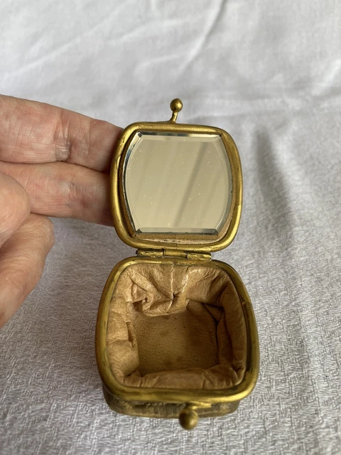 Ancien poudrier miroir à main cuir bordeaux - Le Grenier de Lisette