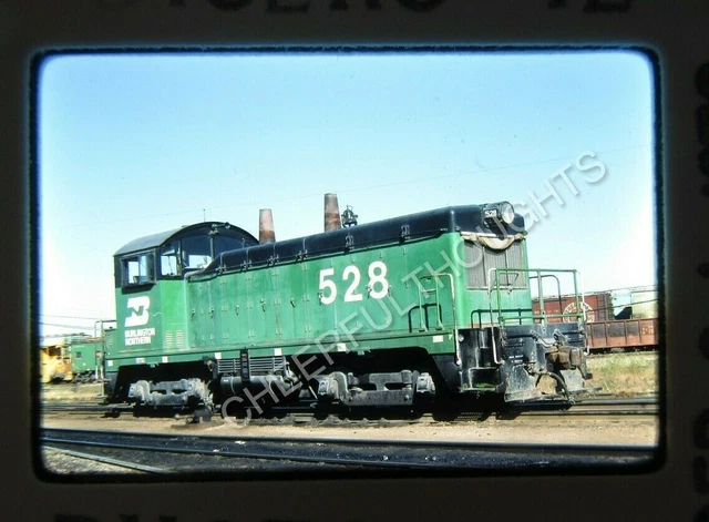 Original '76 Kodachrome Slide BN Burlington Northern 528 NW2 Cicero, IL    27C51