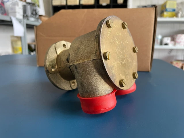 Pompe de refroidissement Johnson  f7b-903 - NEUF. Water Pump Johnson - NEW 3