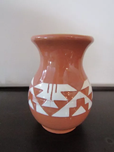 Vintage Native American Swift Eagle Sioux Pottery Vase Signed 6"
