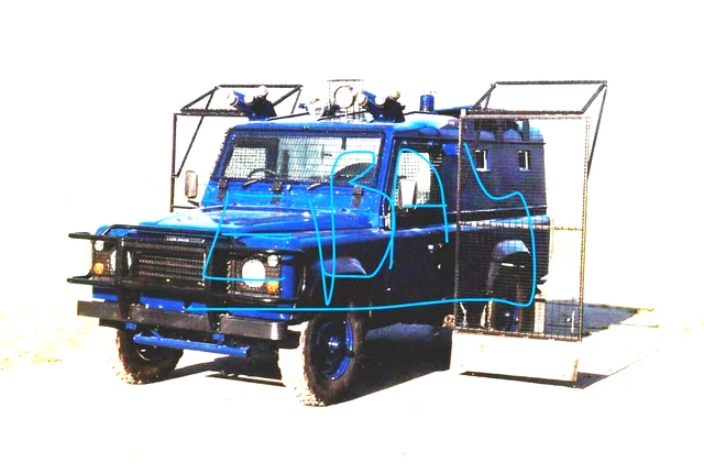 ARMOURED LAND ROVER Defender Riot Control Vehicle Built for a U.K ...