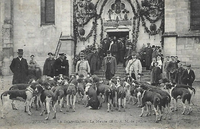 95 Presles Chasse A Court La Meute La Saint Hubert Devant L Eglise