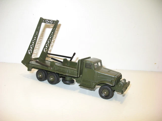 DINKY TOYS, joli camion lance fusée (d'origine) militaire honest john j