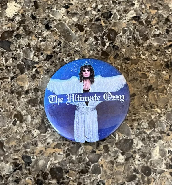 Ozzy Ozbourne  _VTG 80's Pin Badge Button for hat/jacket/shirt MeTaL Devil Kiss