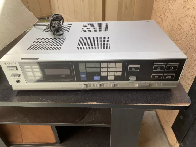 Vintage  Sony STR AV-230 AM/FM Stereo Receiver  Used