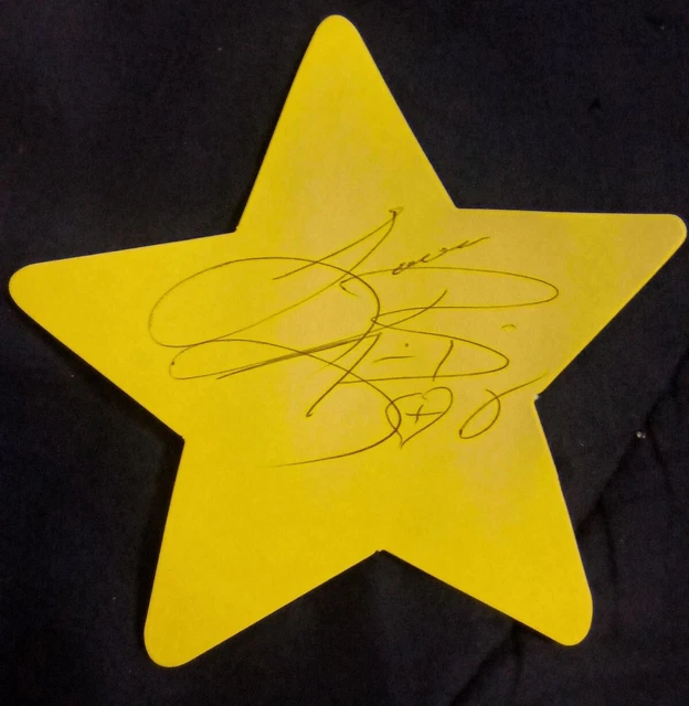 Kim Basinger signed paper star  AUTHENTIC 5x5