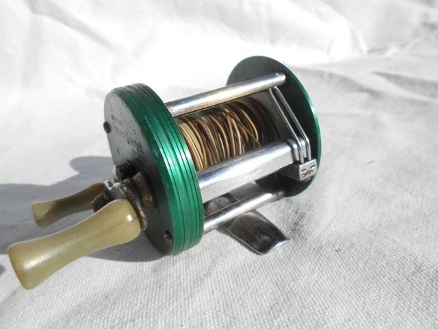 VINTAGE BRONSON GREEN Hornet 2200 Bait Casting Fishing Reel TESTED
