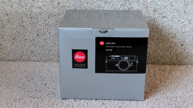 Leica M9 化粧箱（外箱と内箱）と英語版マニュアルのみ Leica M9 化粧箱（外箱と内箱）と英語版マニュアルのみ - メルカリ