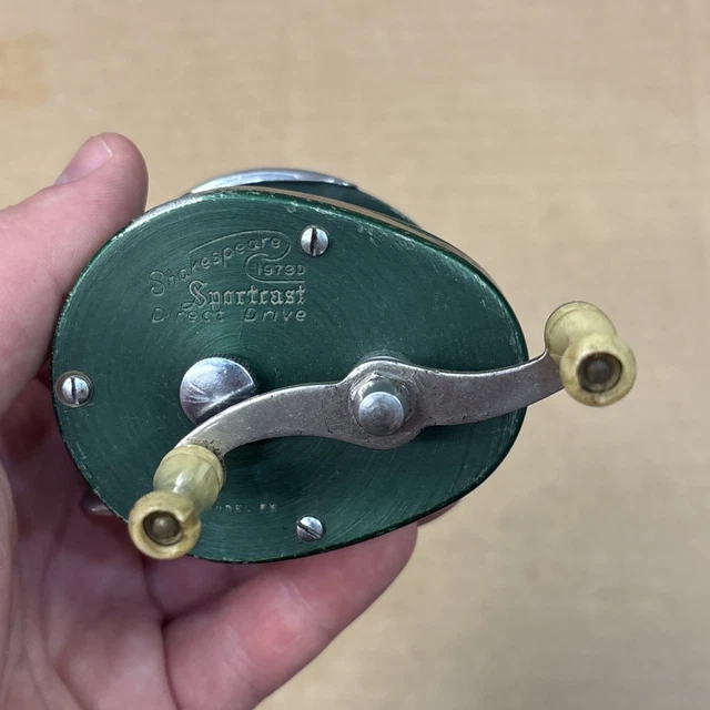 VINTAGE FISHING REEL Shakespeare Sportcast 1973 Model FK $12.50